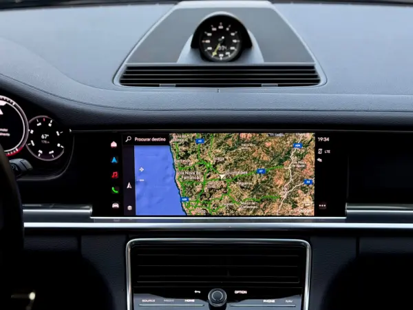 Porsche Panamera Sport Turismo 4 E-Hybrid Platinum Edition PDLS 8