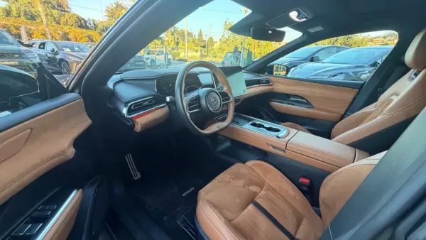 Mazda 6e 68.8 kWh Takumi Plus 5