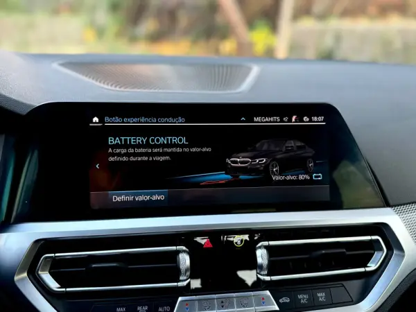 BMW 320 e Pack Desportivo M Auto 17