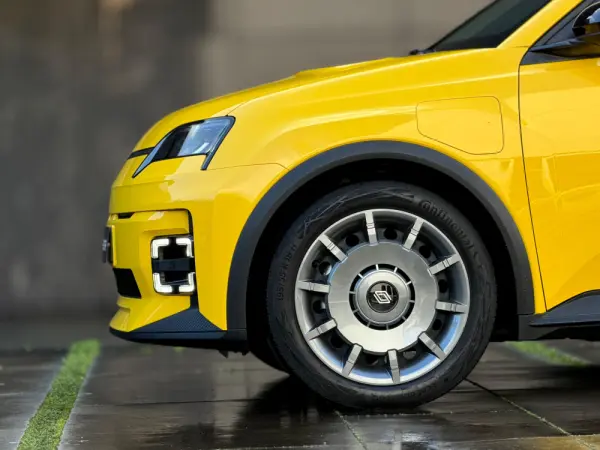 Renault 5 E-Tech 40 kWh Evolution Autonomia Urbana 3