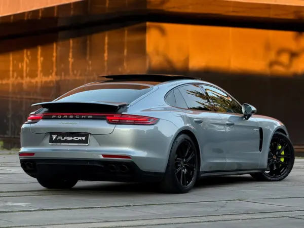 Porsche Panamera 4 E-Hybrid 29