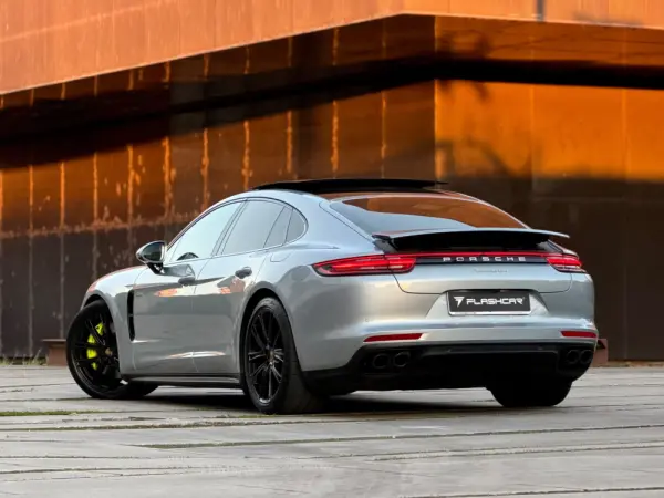Porsche Panamera 4 E-Hybrid 30