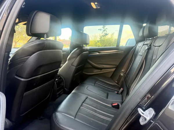 BMW 520 e Pack M 4