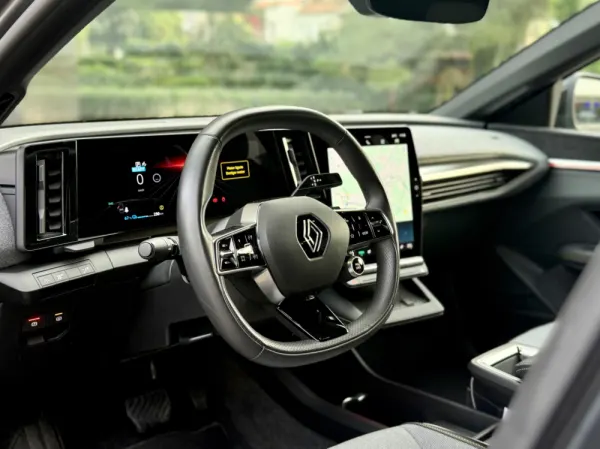 Renault Mégane E-Tech EV60 Techno Autonomia Conforto 23