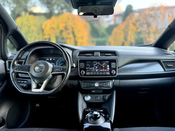 Nissan Leaf N-Connecta Full Led 14