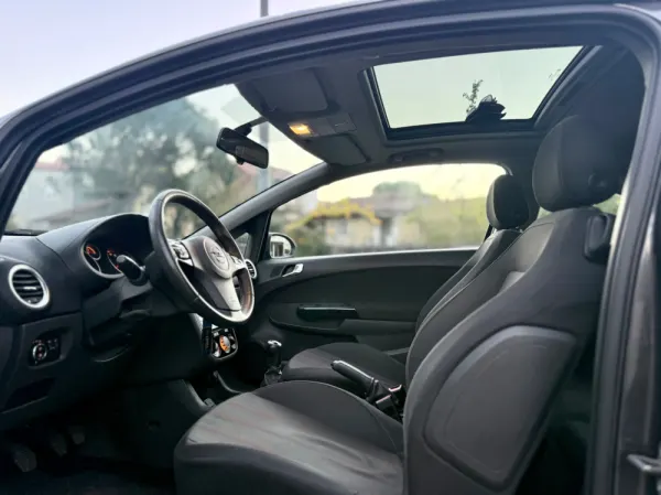 Opel Corsa 1.4 16V 3
