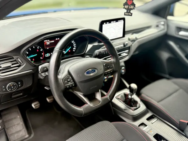 Ford Focus 1.0 EcoBoost ST-Line 13