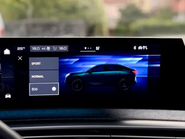 Peugeot E-3008 73 kWh GT 15