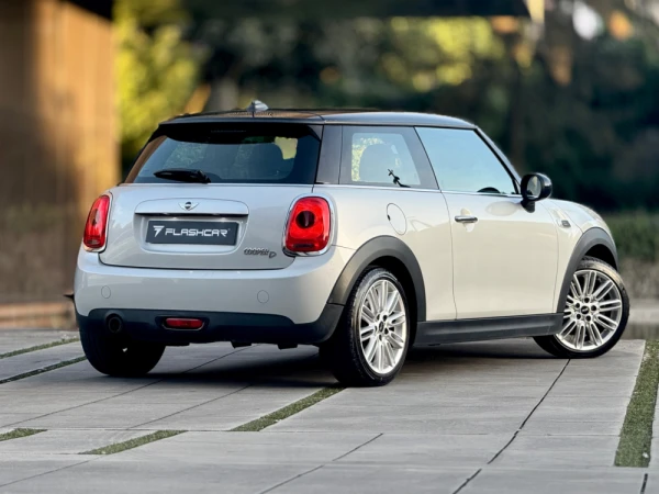 MINI 3 Portas ONE d 25