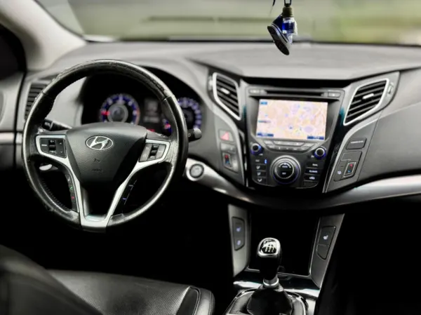 Hyundai i40 Premium 5