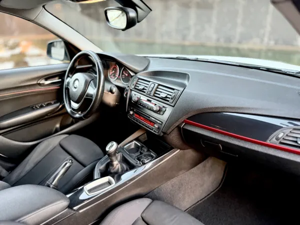 BMW 118 Sport 5
