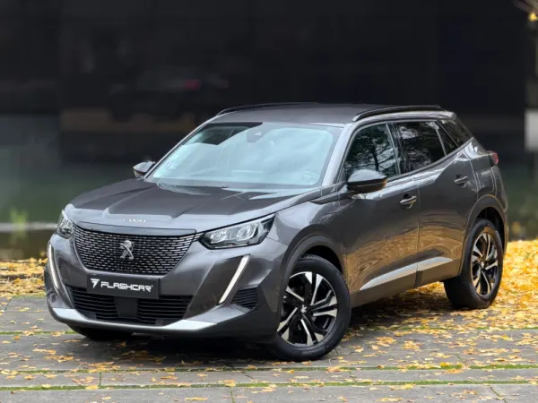 Peugeot 2008 1.2 PureTech Allure Pack 5