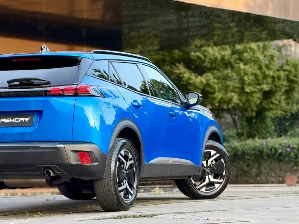 Peugeot 2008 1.2 PureTech Allure Pack 27