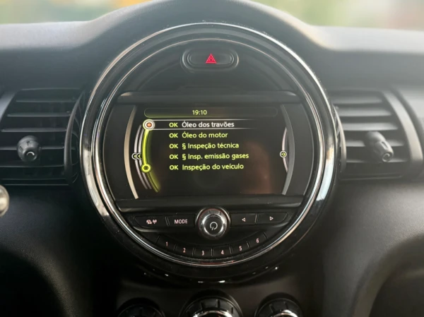 MINI 3 Portas ONE d 11