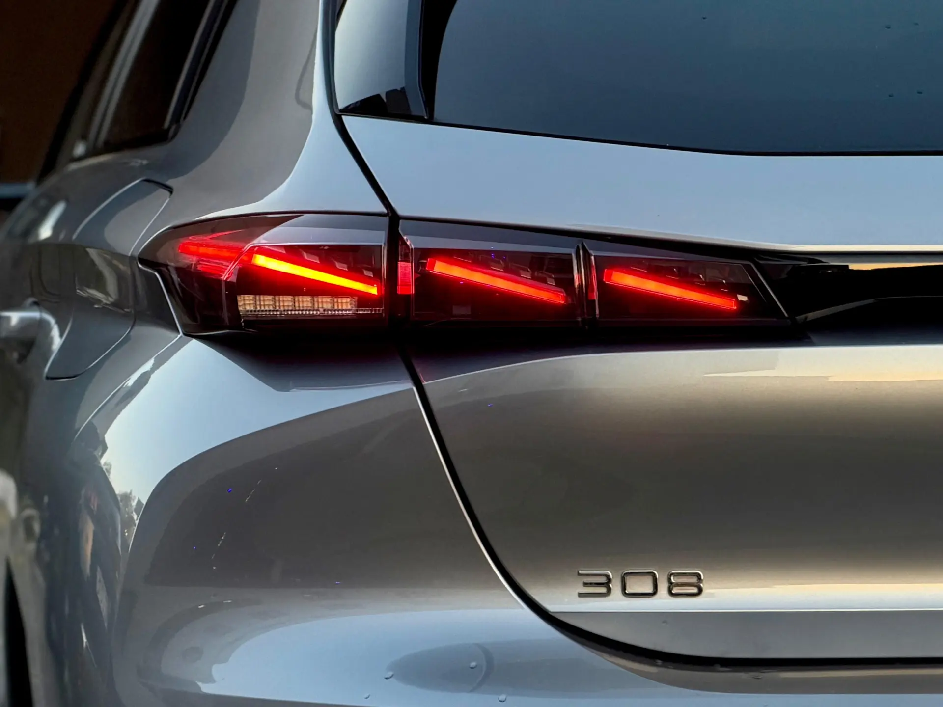 Peugeot 308 1.6 Hybrid GT Pack e-EAT8 27