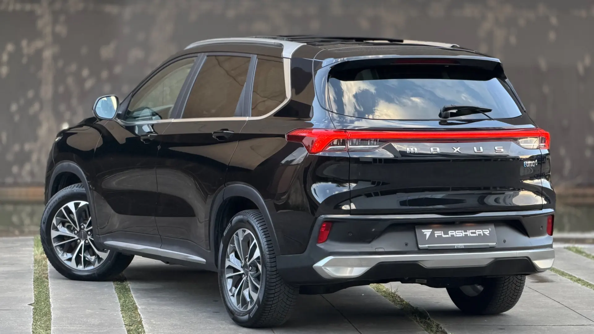 Maxus Euniq 6 Standard 6