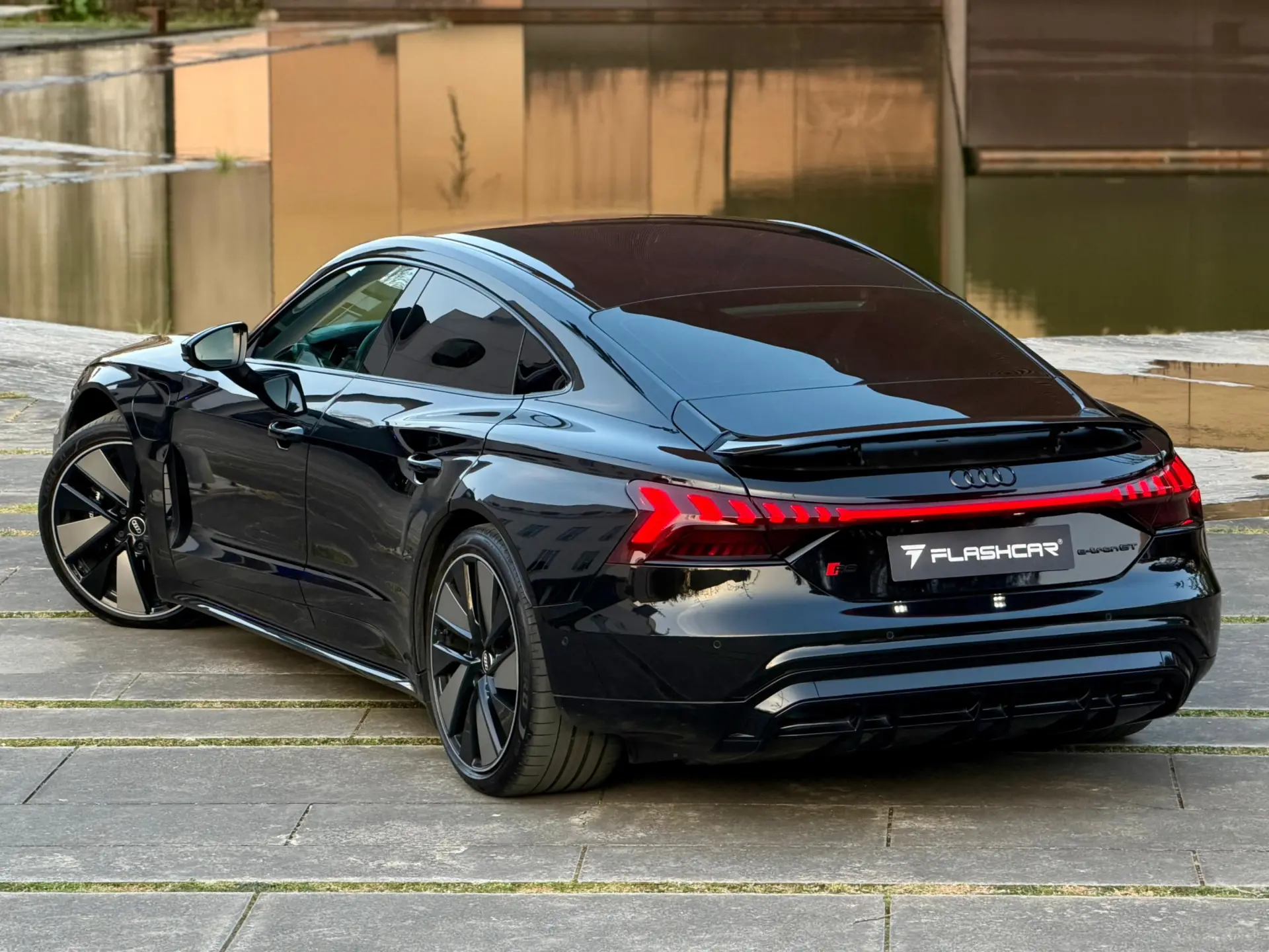 Audi e-tron GT quattro 23