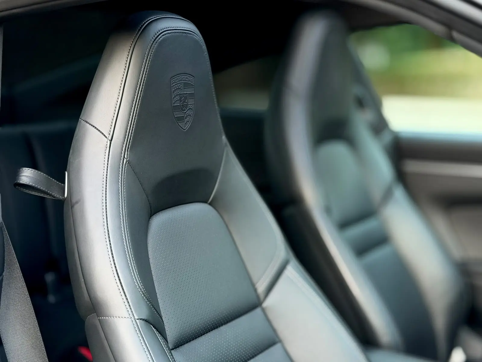 Porsche 911 (992) Carrera 4 PDK 10