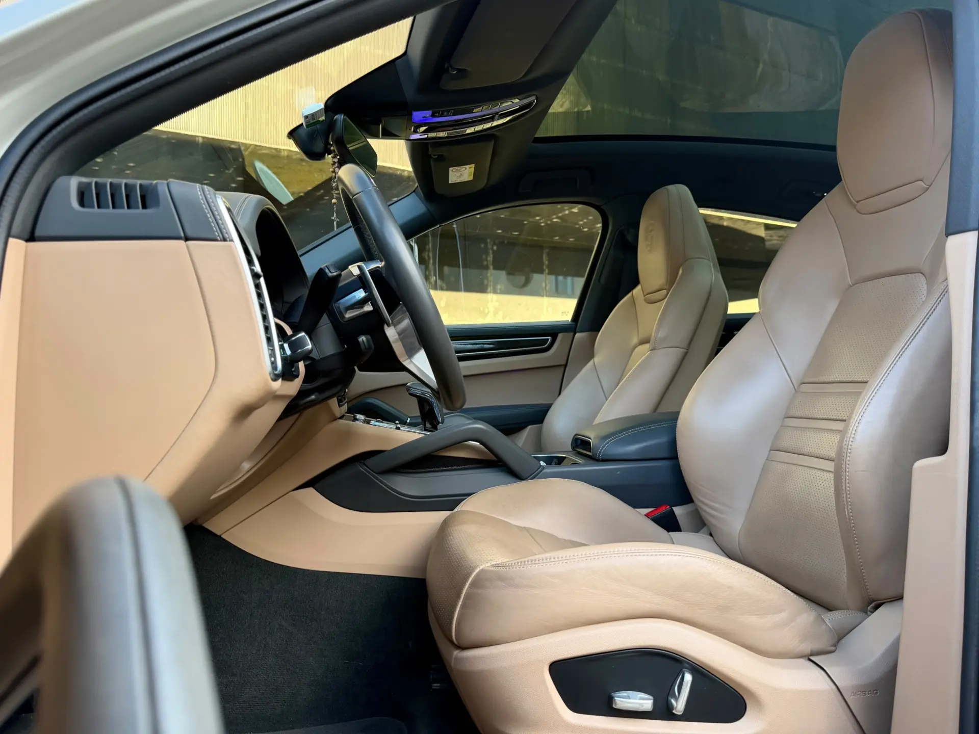 Porsche Cayenne Coupé E-Hybrid Platinum Edition 5