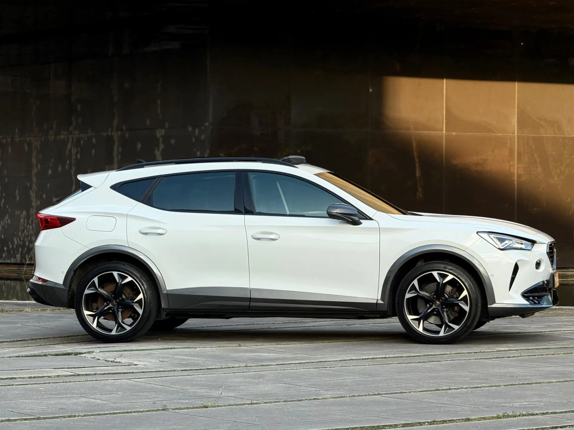 Cupra Formentor 1.4 e-Hybrid DSG VZ 4