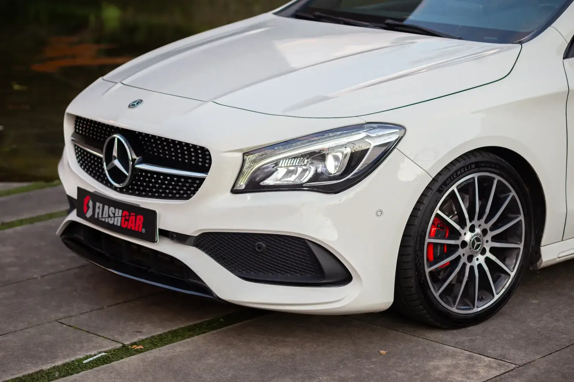 Mercedes-Benz CLA 220 Shooting Brake d 4Matic 7G-DCT AMG Line 38