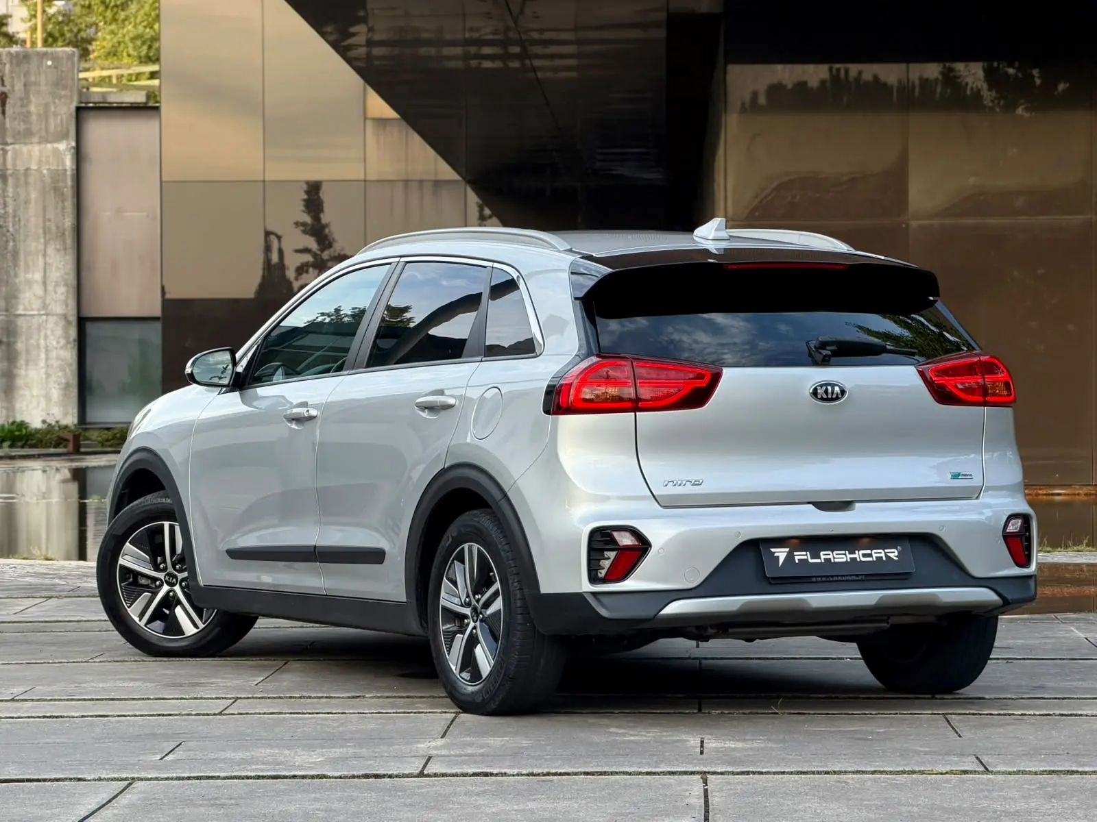 Kia Niro 1.6GDI HEV (Híbrido) TX 29