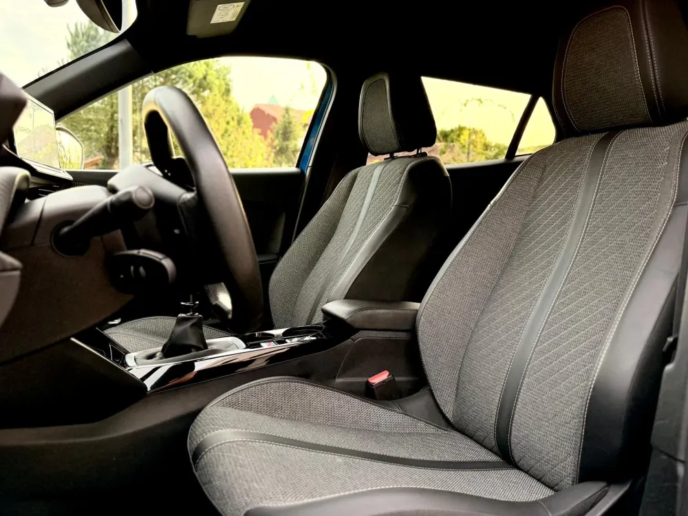 Peugeot 2008 1.2 PureTech Allure Pack 5