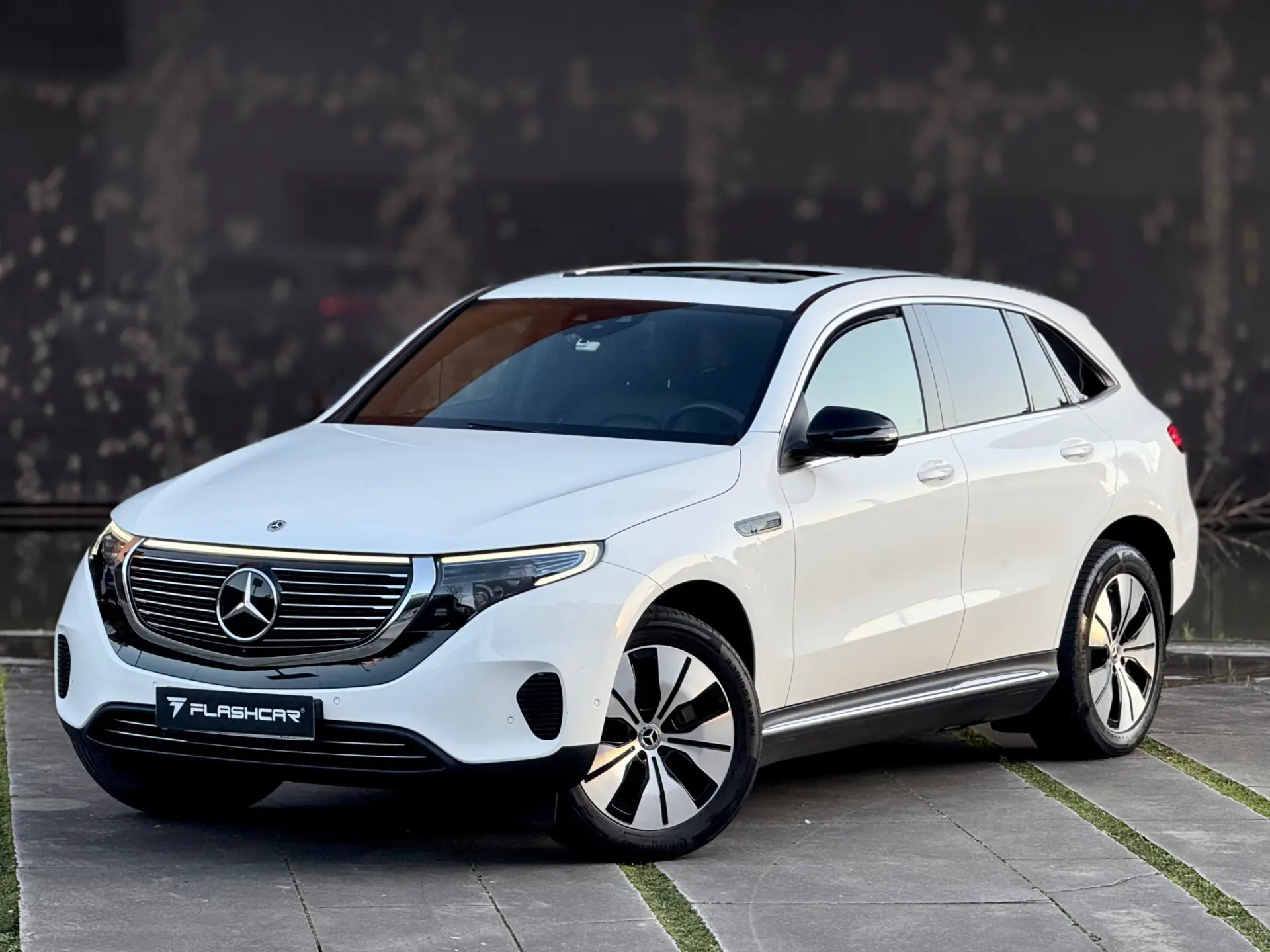 Mercedes-Benz EQC 400 4Matic AMG Line 16
