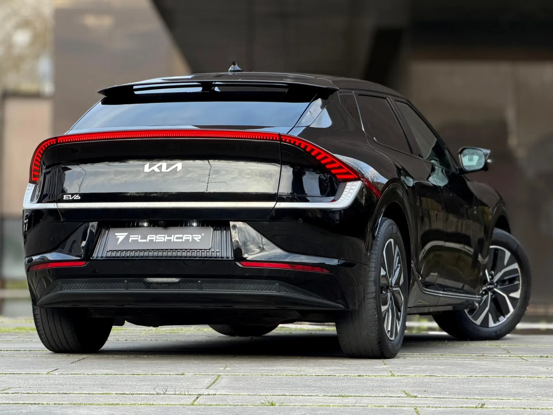 Kia EV6 77.4 kWh Earth 18