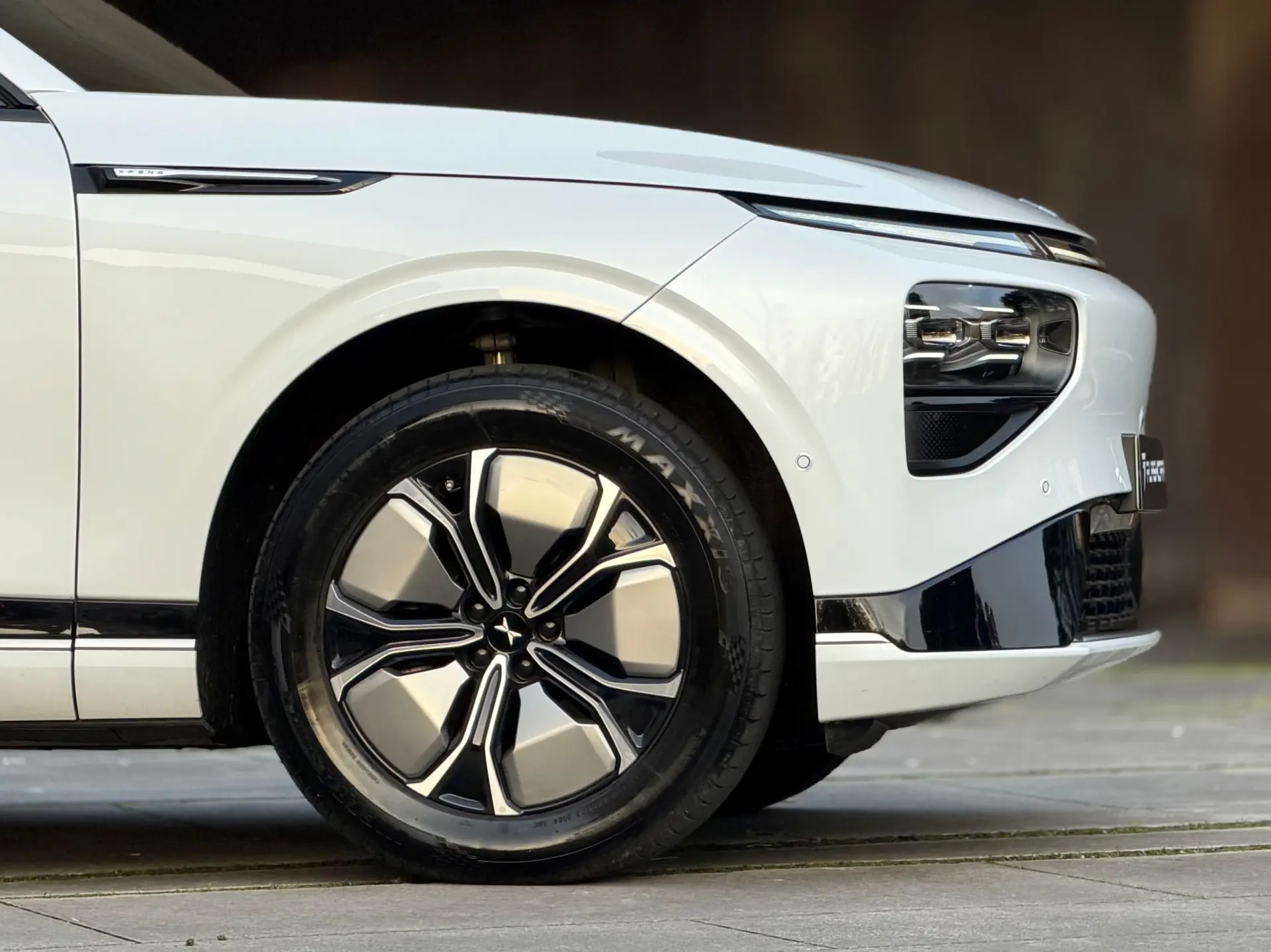 Xpeng G9 98 kWh Long Range 7