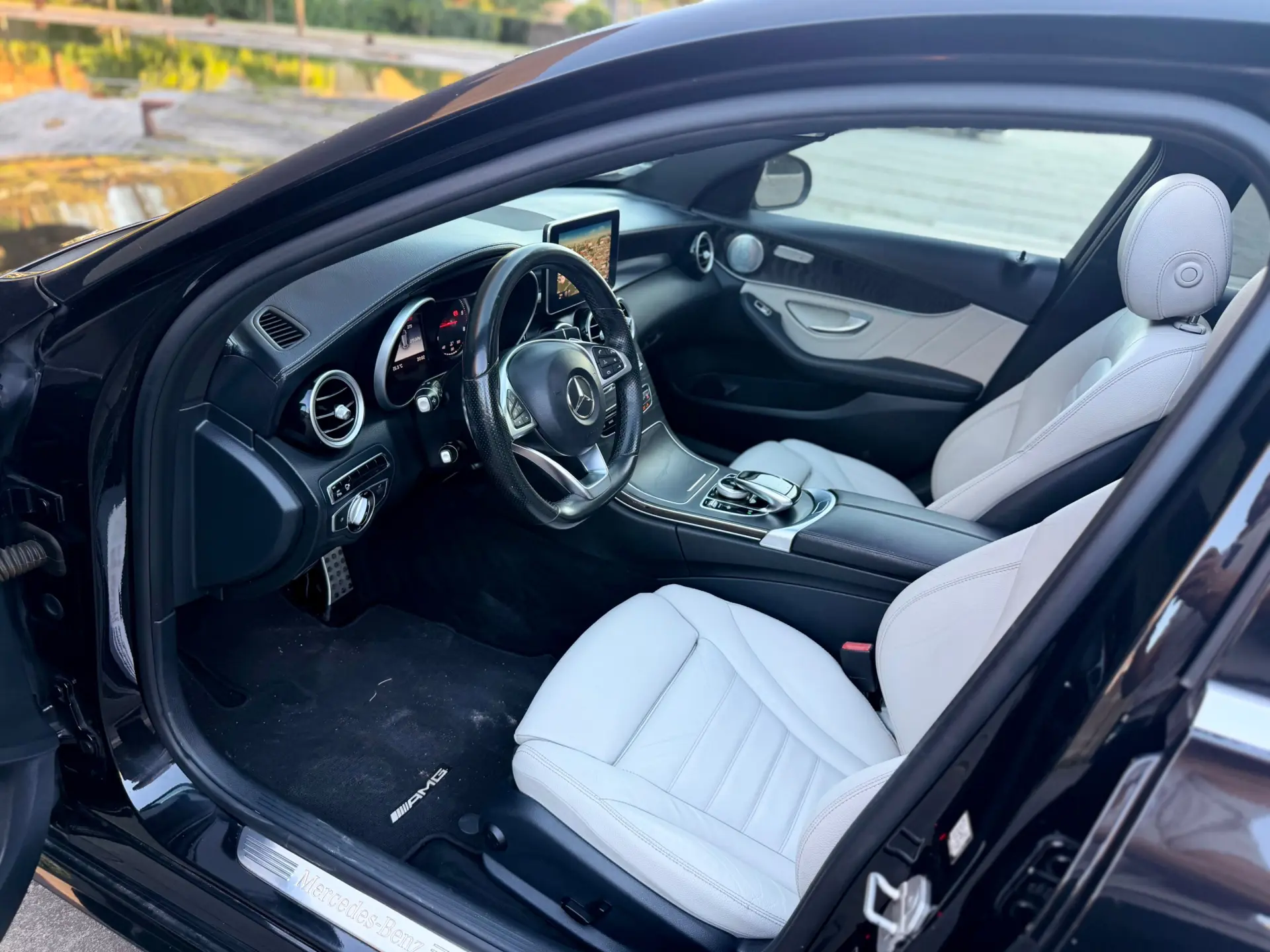 Mercedes-Benz C 250 d 4Matic Station 9G-TRONIC AMG Line 23