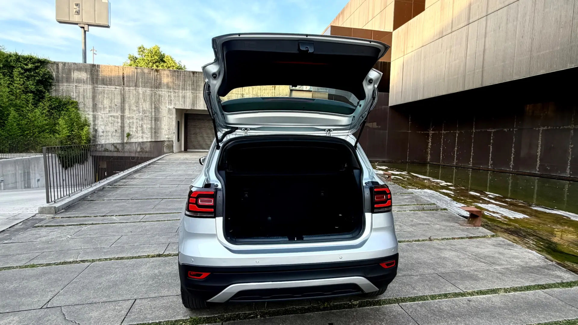 Volkswagen T-Cross 1.0 STI Life 95cv 10