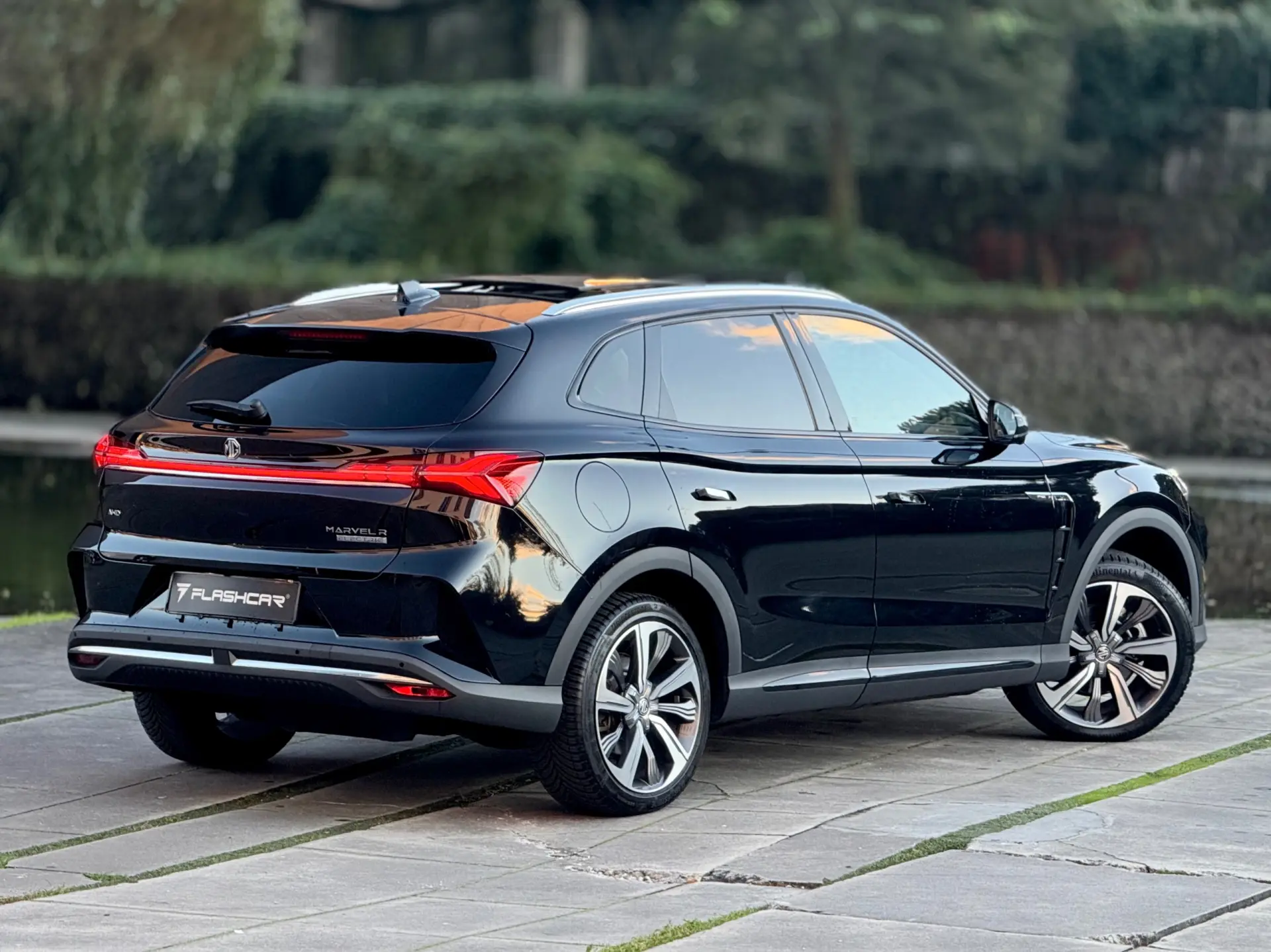 MG Marvel R 70 kWh AWD Performance 9