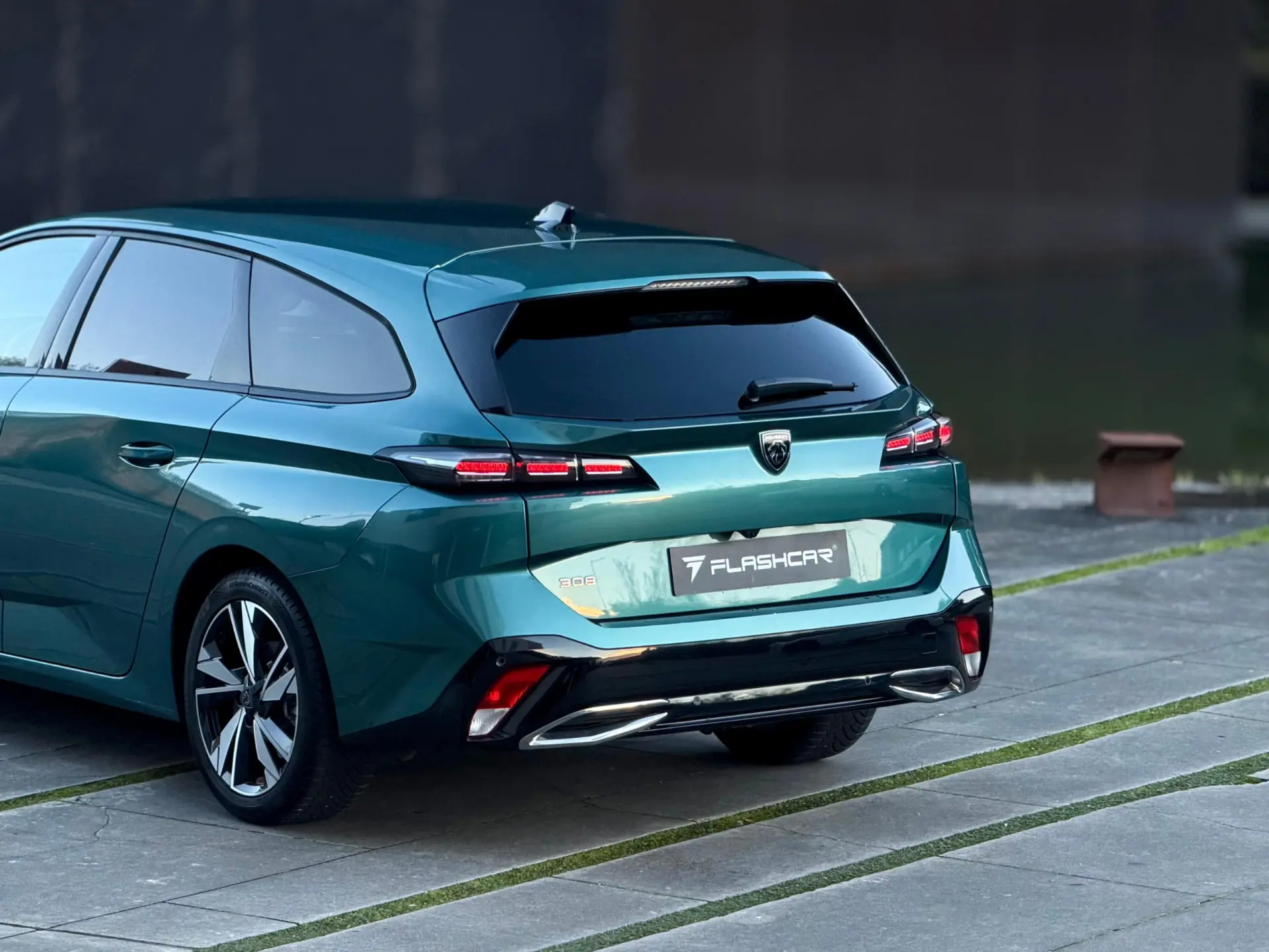 Peugeot 308 SW 1.2 PureTech Allure EAT6 5