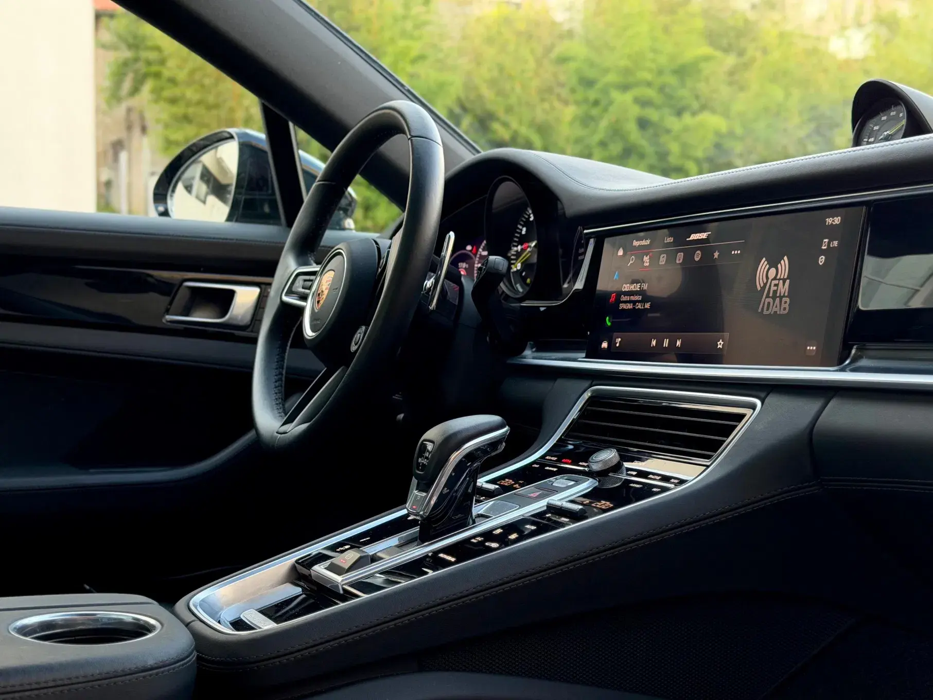 Porsche Panamera Platinum Edition 3