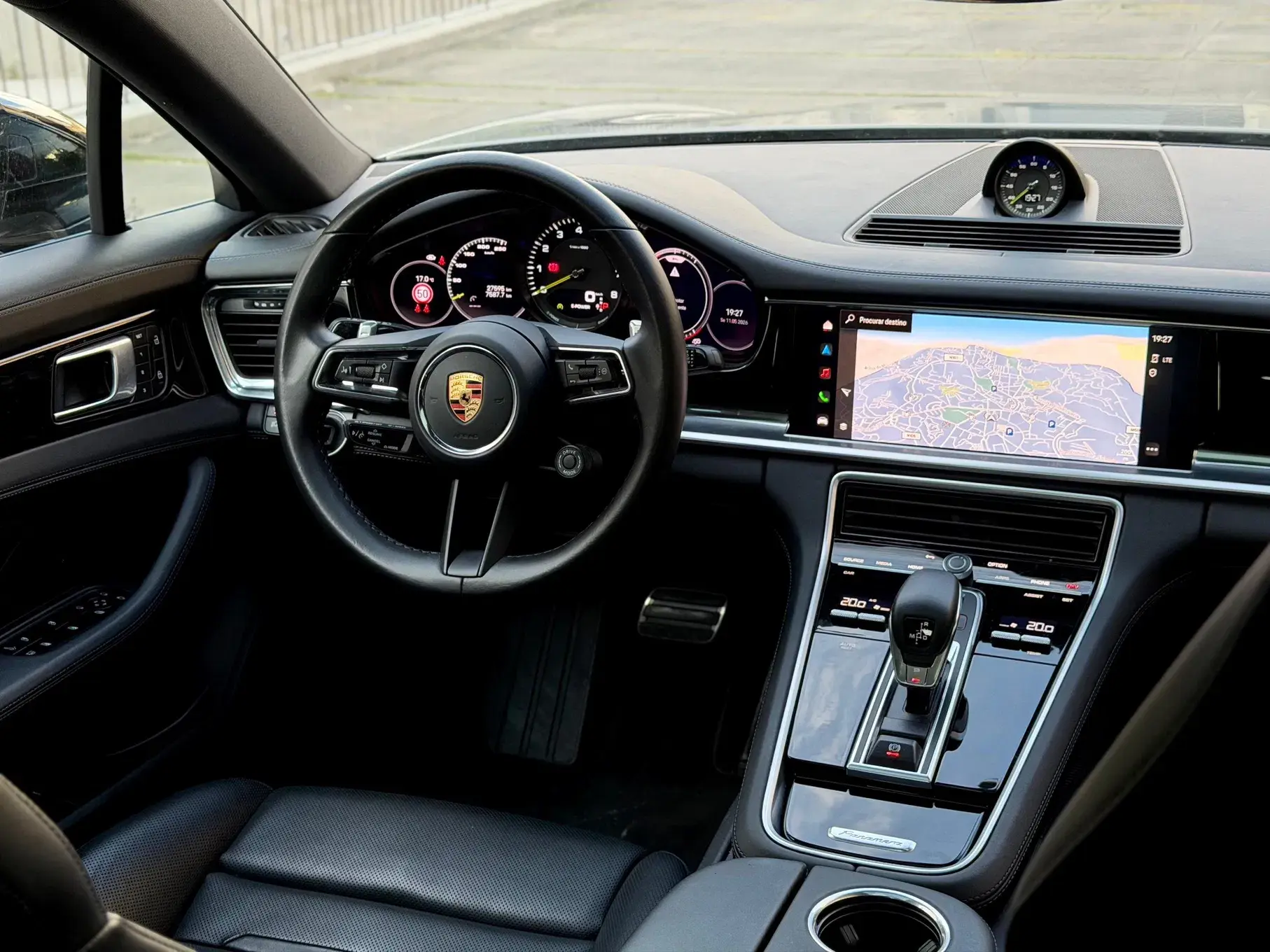Porsche Panamera Platinum Edition 10