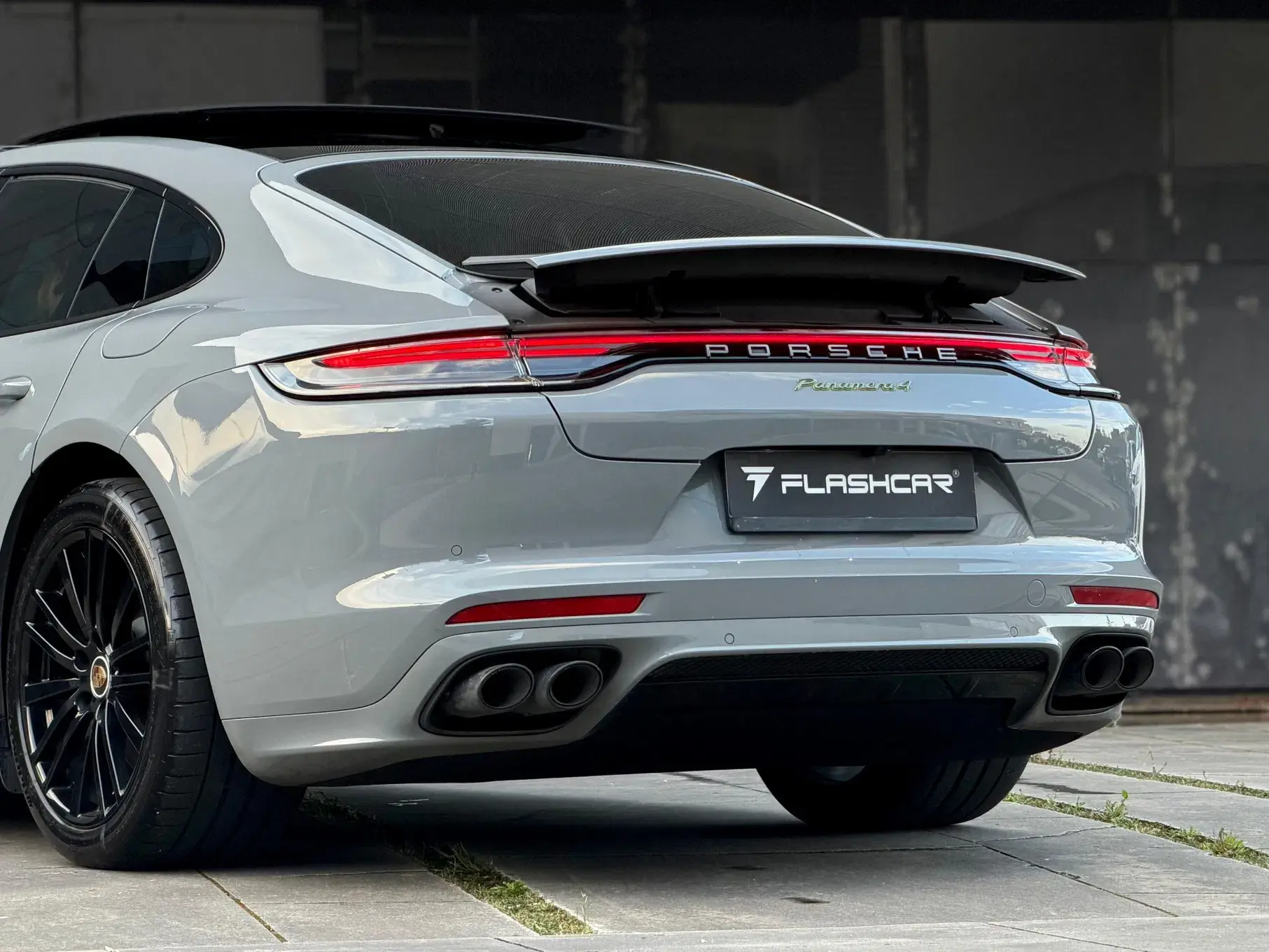 Porsche Panamera Platinum Edition 18