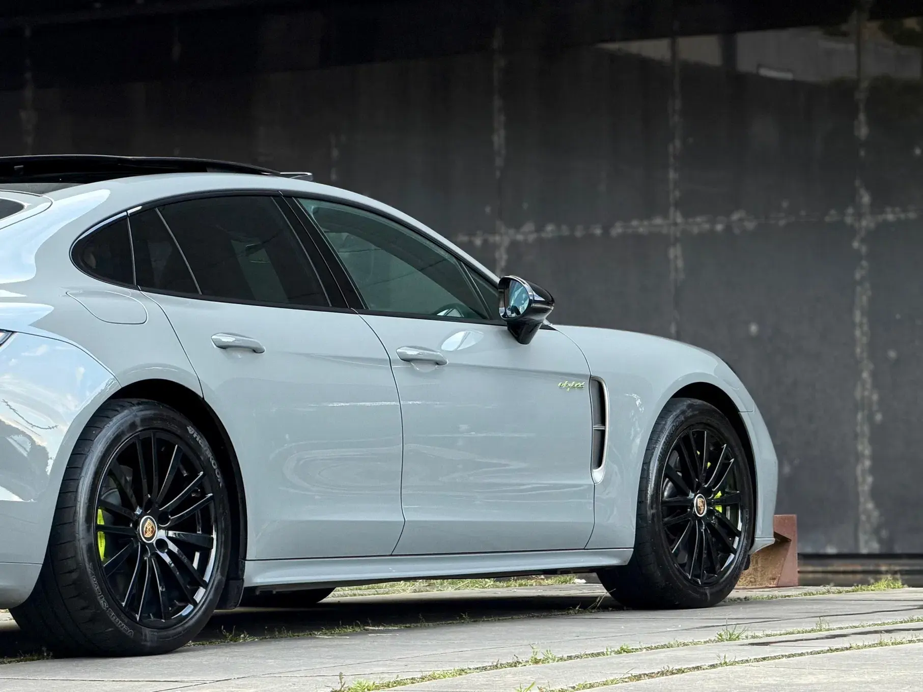 Porsche Panamera Platinum Edition 16