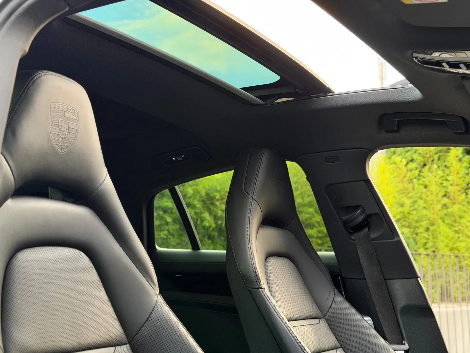 Porsche Panamera Platinum Edition 20