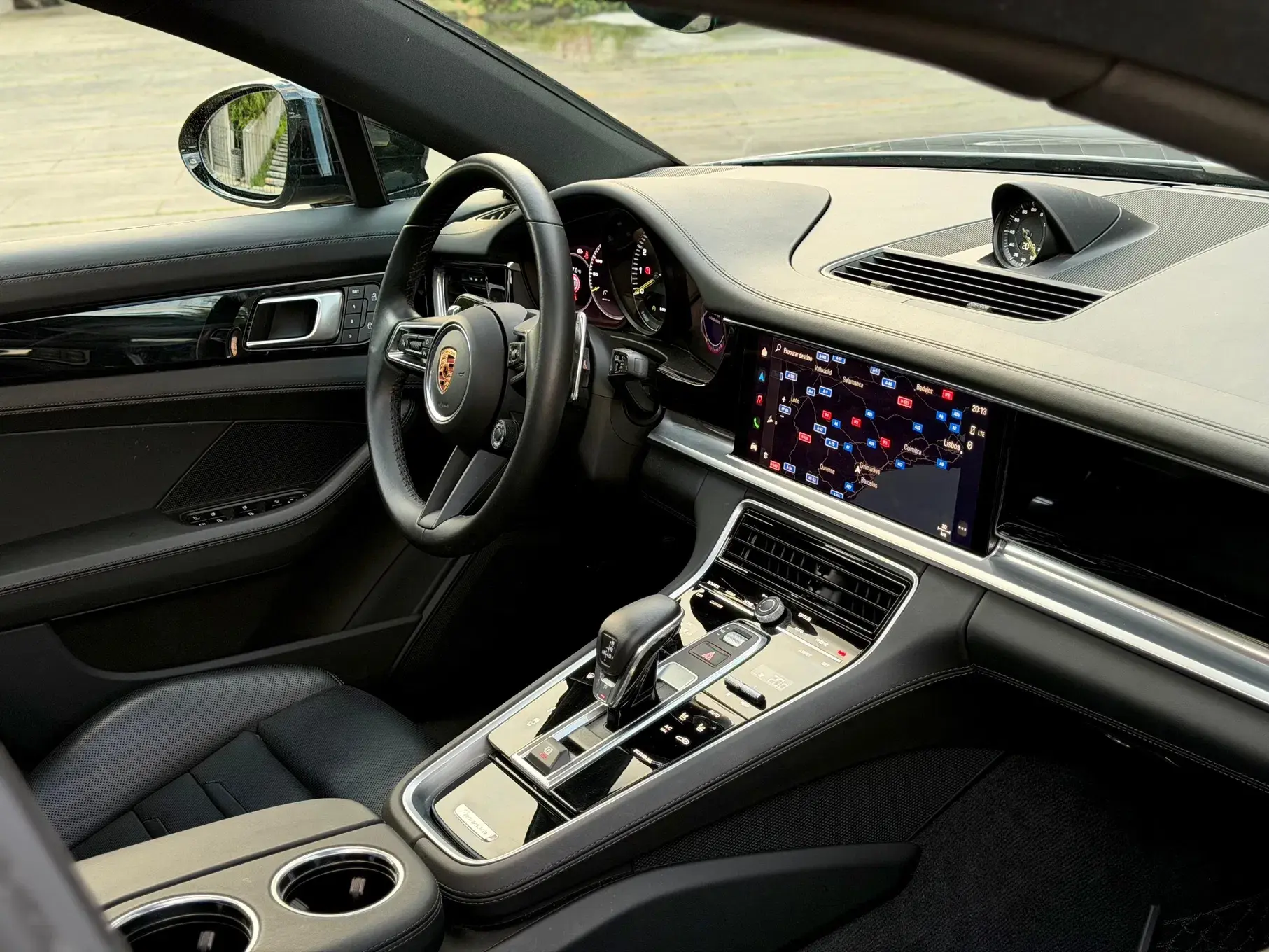 Porsche Panamera Platinum Edition 22