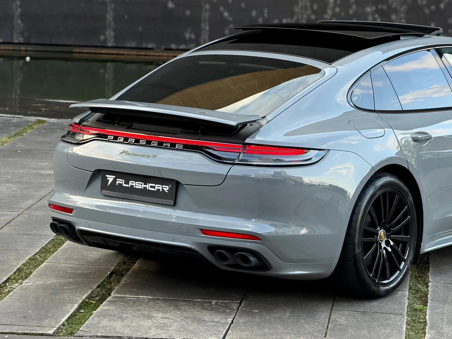 Porsche Panamera Platinum Edition 44