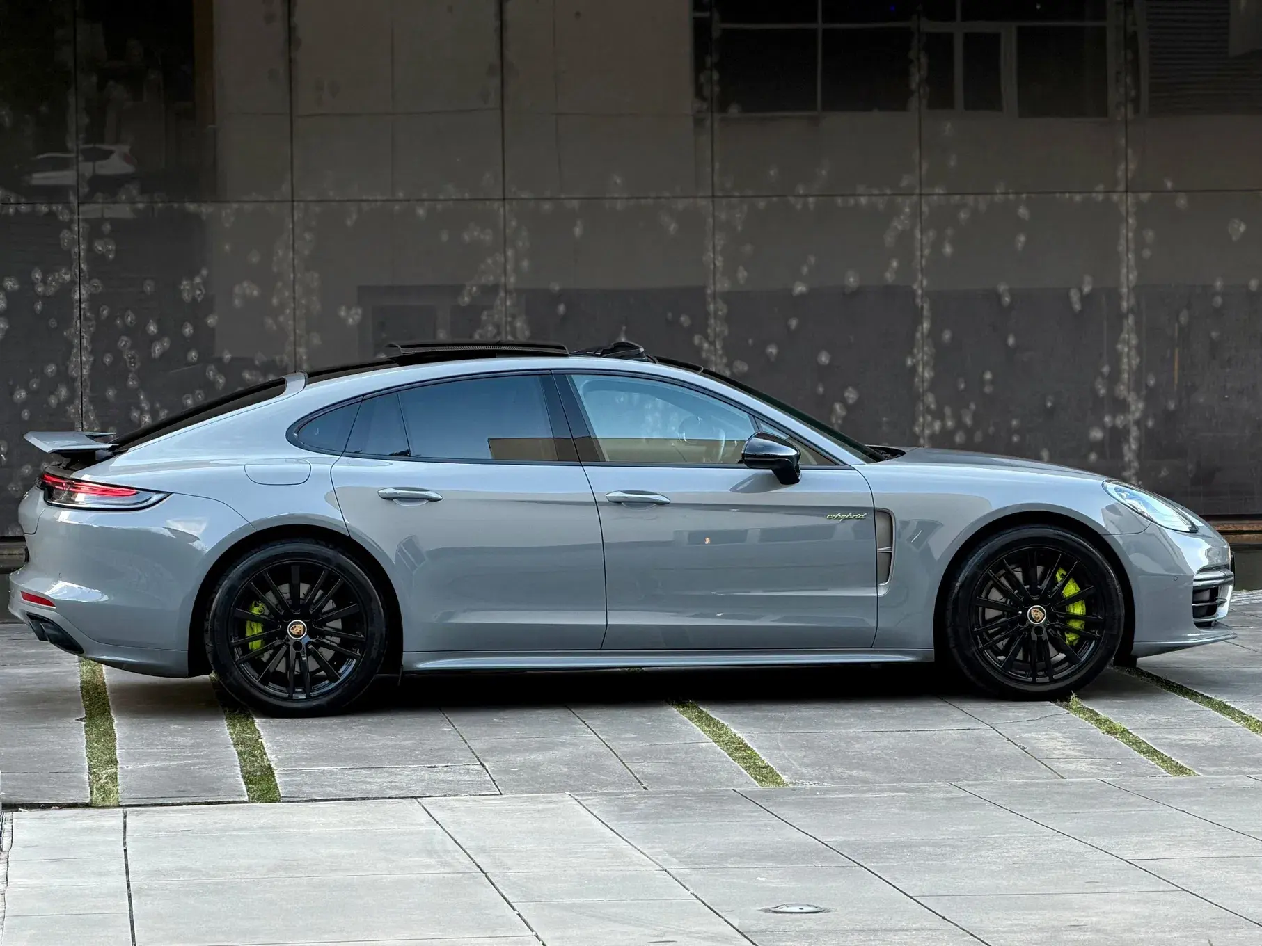 Porsche Panamera Platinum Edition 47