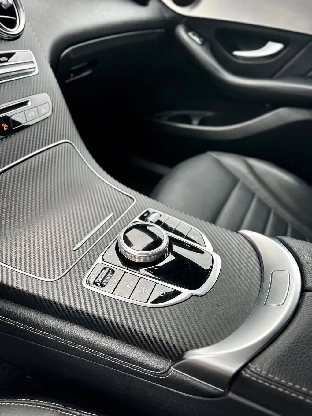 Mercedes-Benz GLC 250 d Coupé AMG Line 4-Matic 10