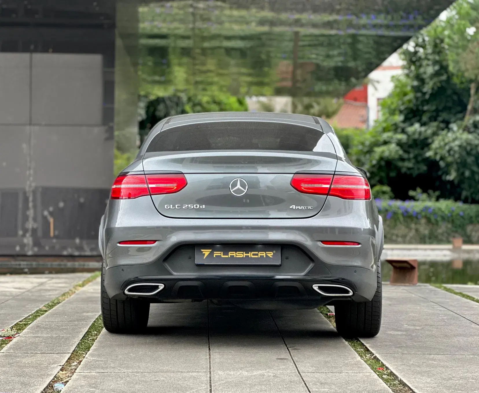 Mercedes-Benz GLC 250 d Coupé AMG Line 4-Matic 22