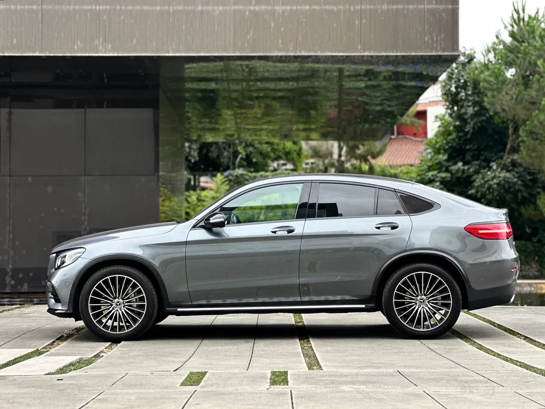 Mercedes-Benz GLC 250 d Coupé AMG Line 4-Matic 25