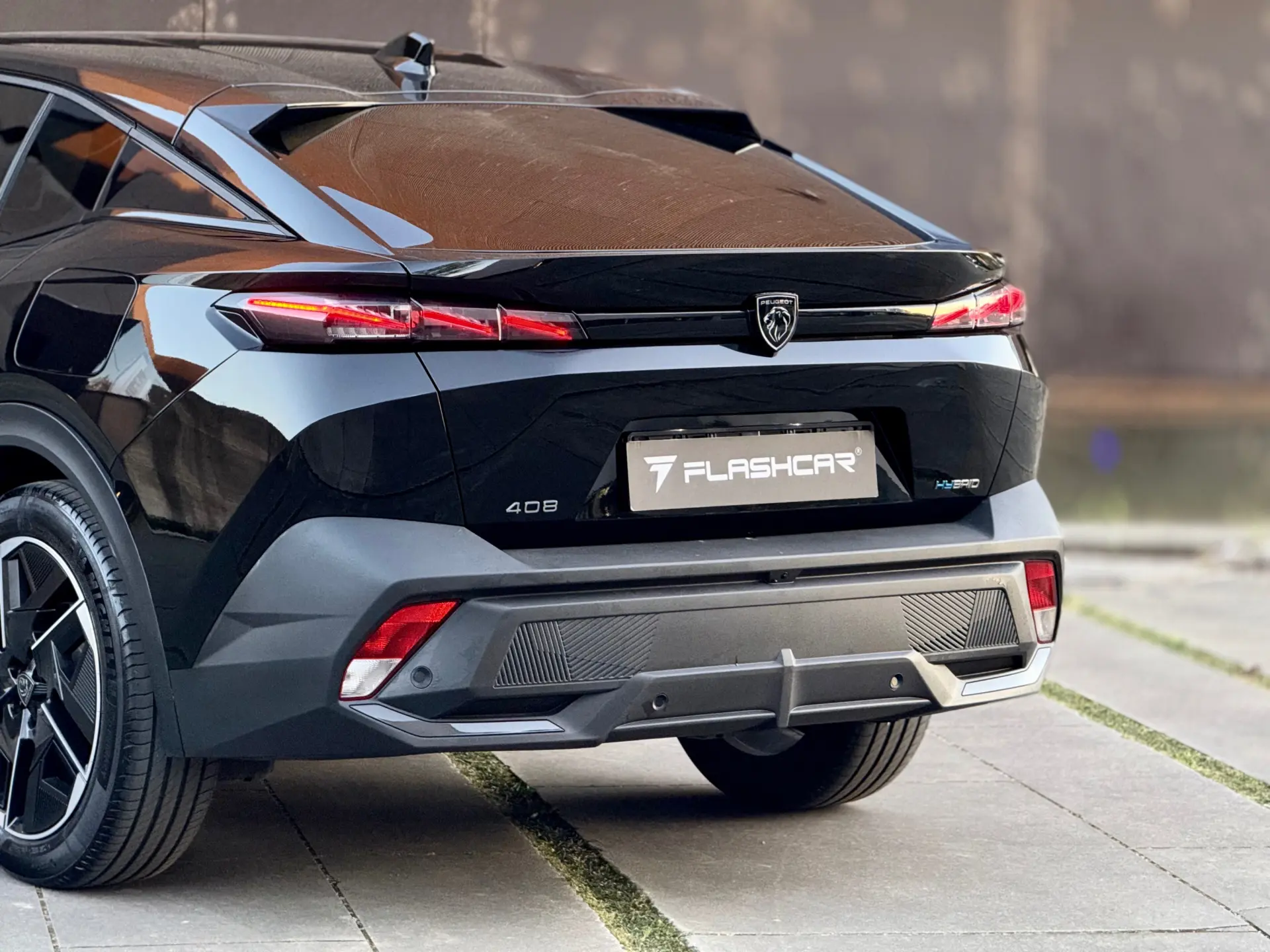 Peugeot 408 1.6 Hybrid GT e-EAT8 27