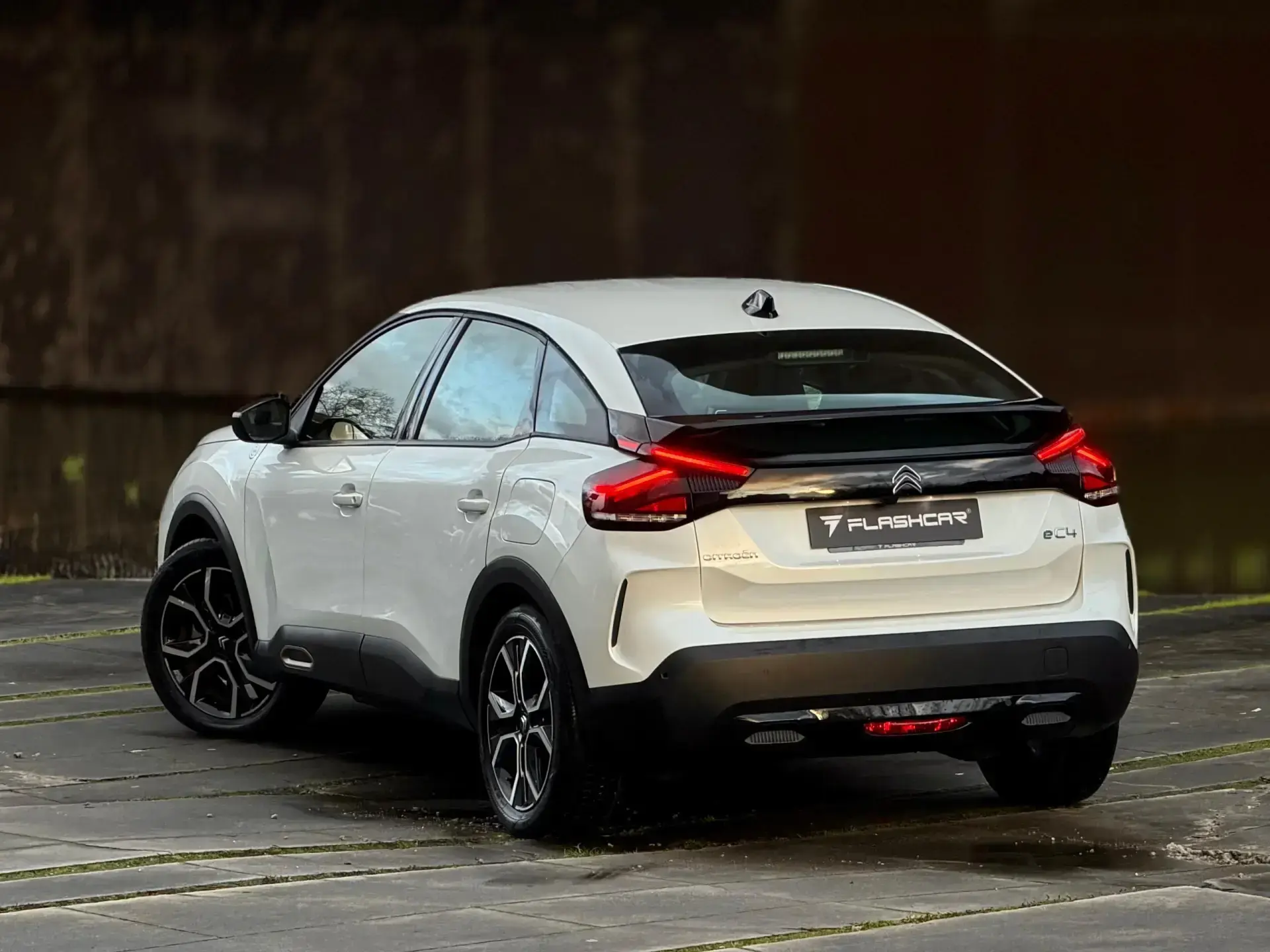 Citroën e-C4 50 kWh C-Series 12