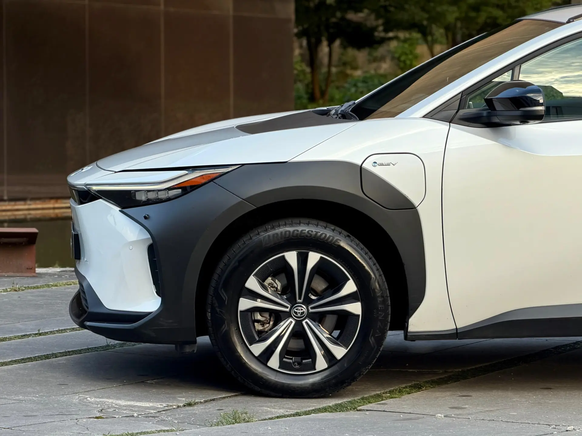 Toyota bZ4X 71,4 kWh Lounge 27