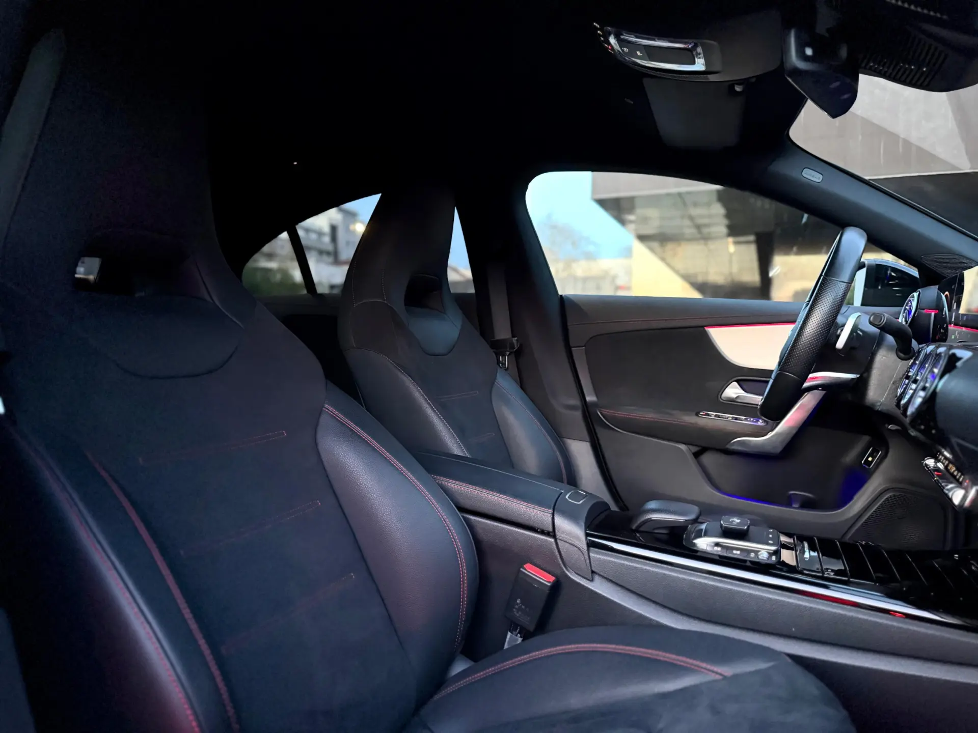 Mercedes-Benz CLA 250 e 8G-DCT AMG Line 29