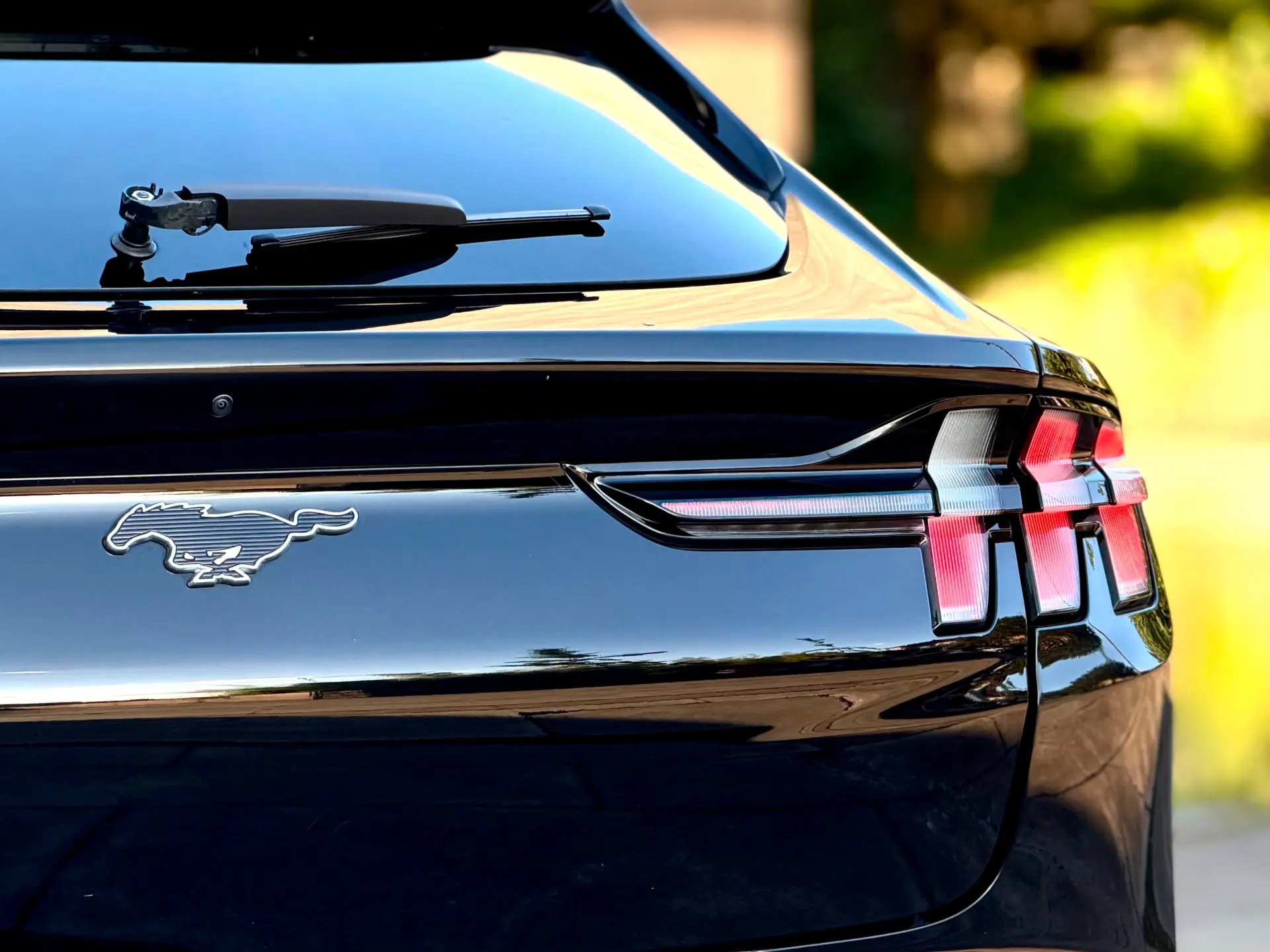 Ford Mustang Mach-E 75.7 kWh AWD RSK 13